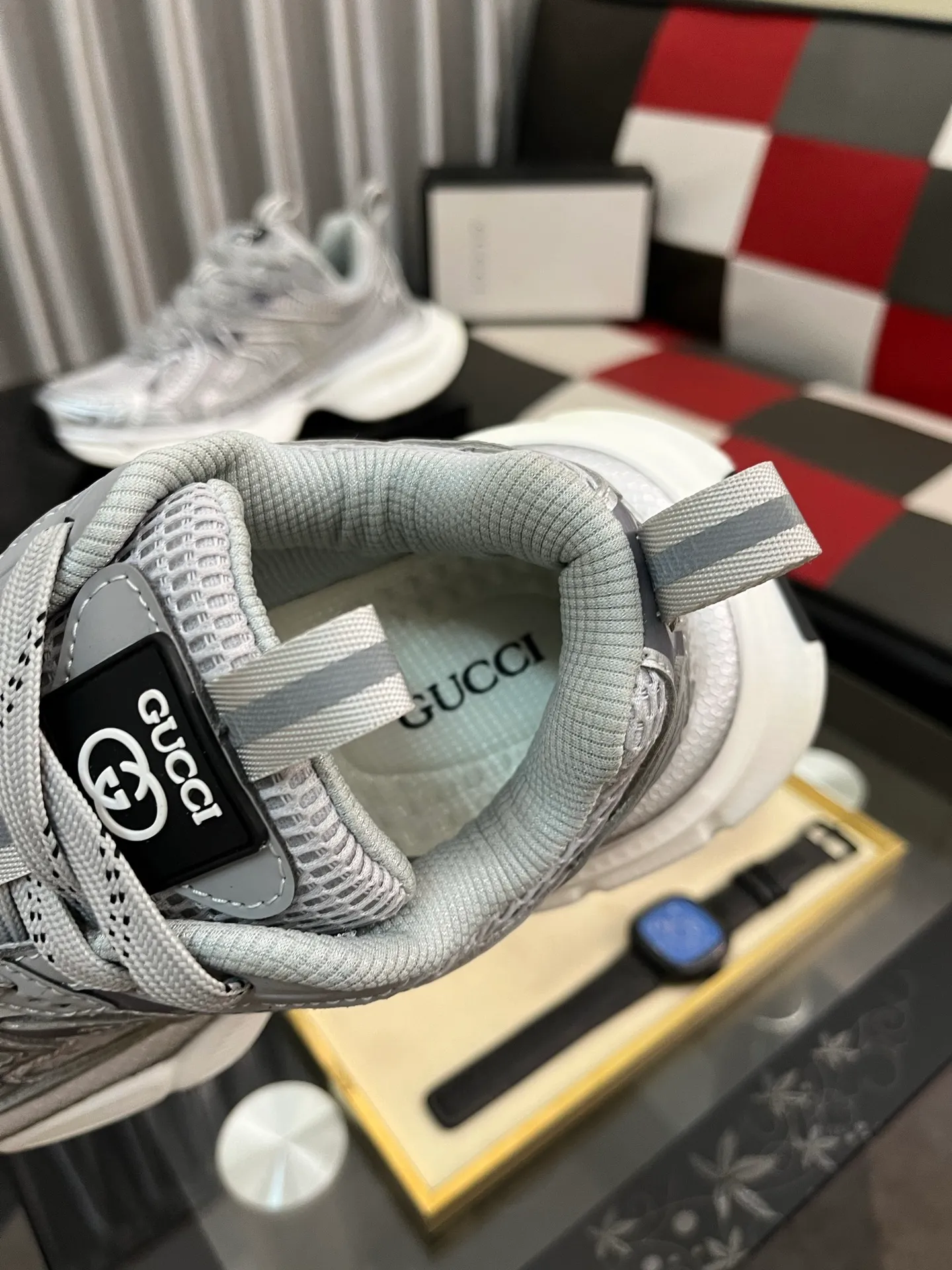 Men's shoes 💰480⌚️⌚️ Gucci •Gucci original quality. ~ Unique modern style sneakers. 🏃A must-have casual shoe for trendy men😍😍 Original brand imported from Italy, imported original leather, sheep lining (refuses to discolor and grind feet) Sole: Original sole specially provided by the original factory, French lazy style design ⚠️Fit the foot. Original quality code number: 38-442️⃣Colors available